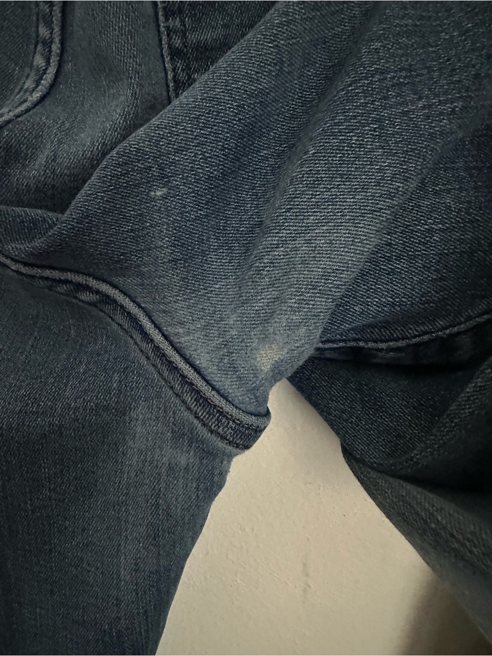 Men’s Express Straight Ripped Jeans - Picture 6 of 8